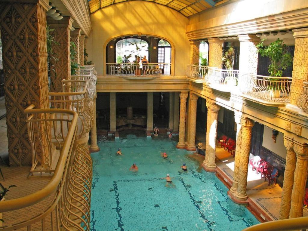 Deak Apartment بودابست المظهر الخارجي الصورة