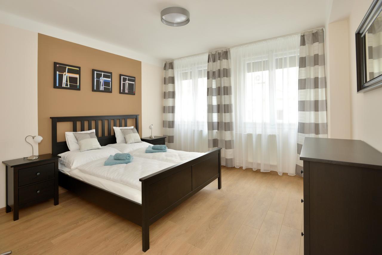 Deak Apartment بودابست المظهر الخارجي الصورة