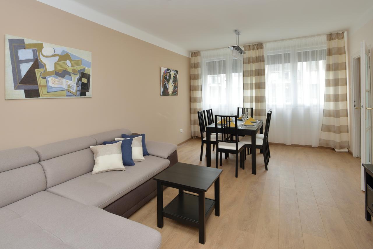 Deak Apartment بودابست المظهر الخارجي الصورة